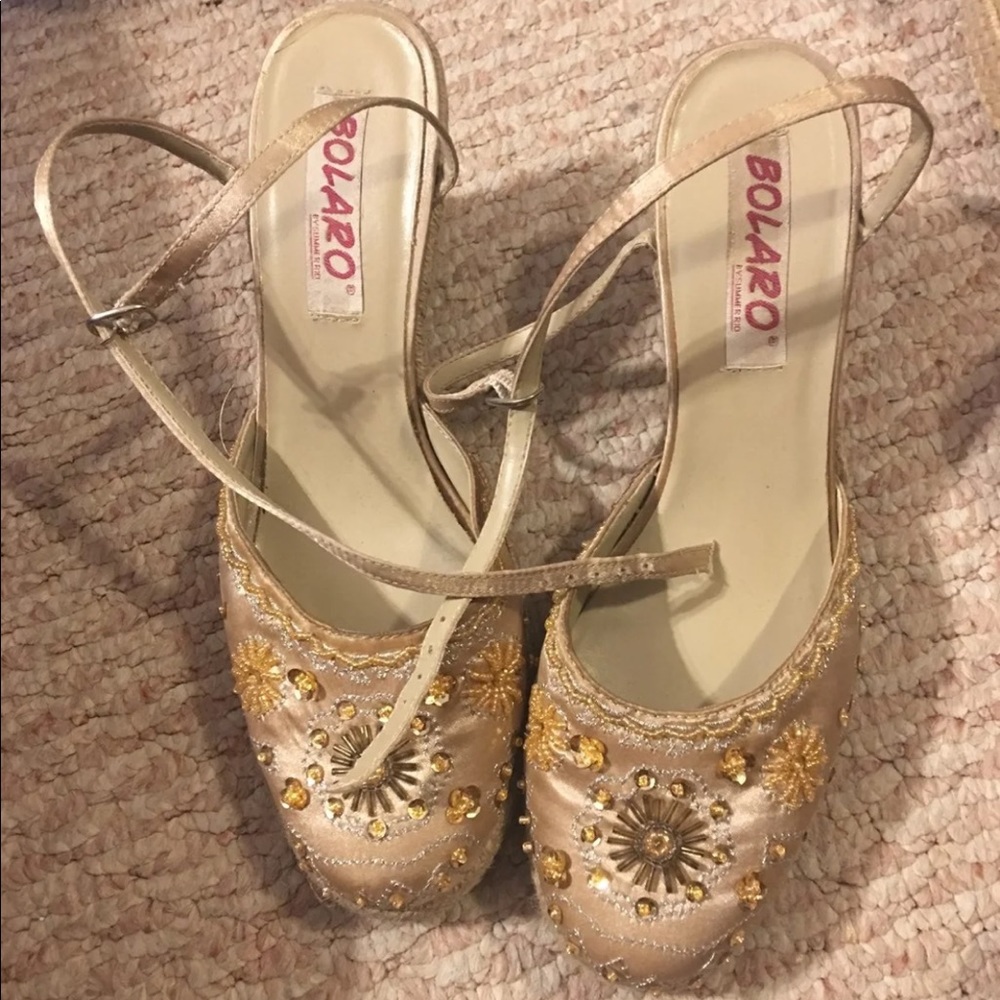 Gold embroidered strap wedge